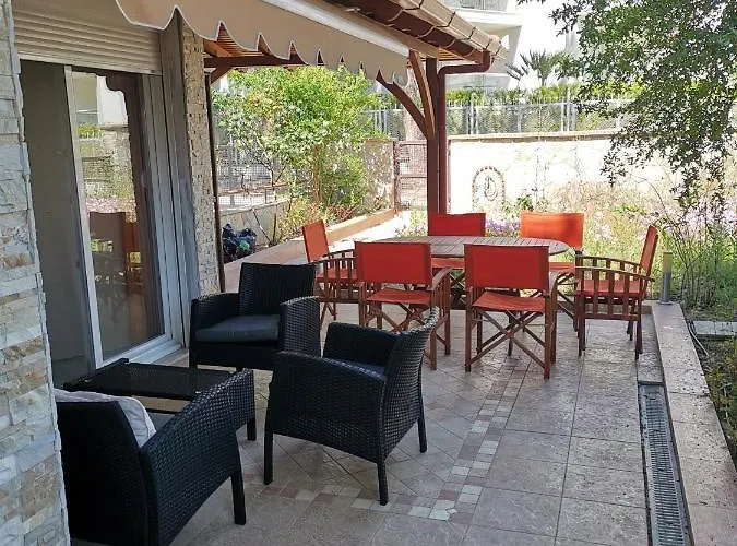 Purple_rose_apartment *